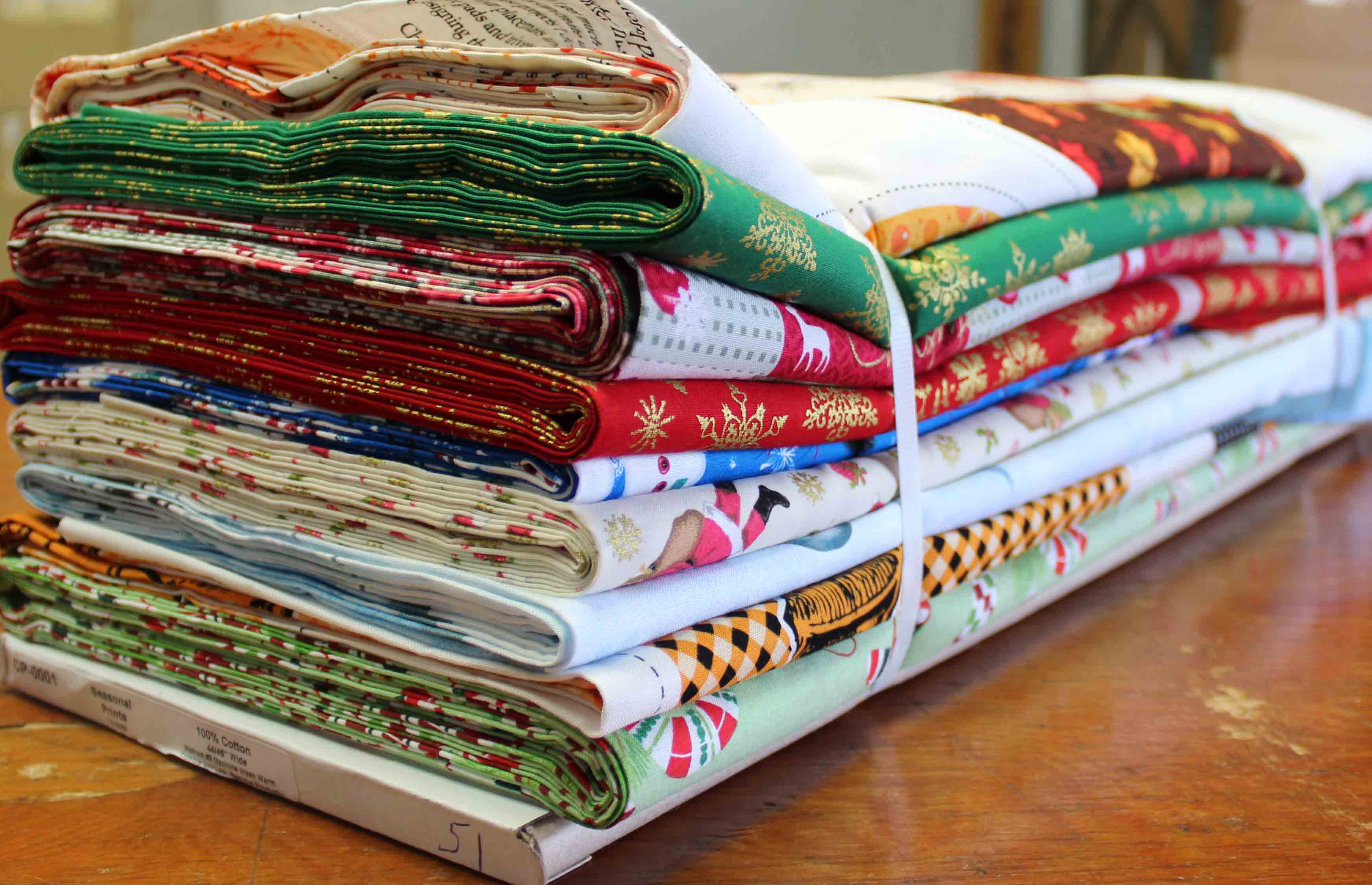 Flat Fold Bundle: 45" Cotton Holiday Prints